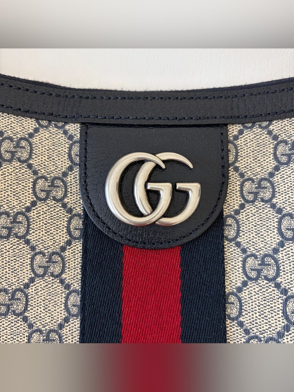 Gucci GG Supreme Canvas Shoulder Bag — Beige/Blue/Red, Silver Hardware Authentic - Picture 4 of 16